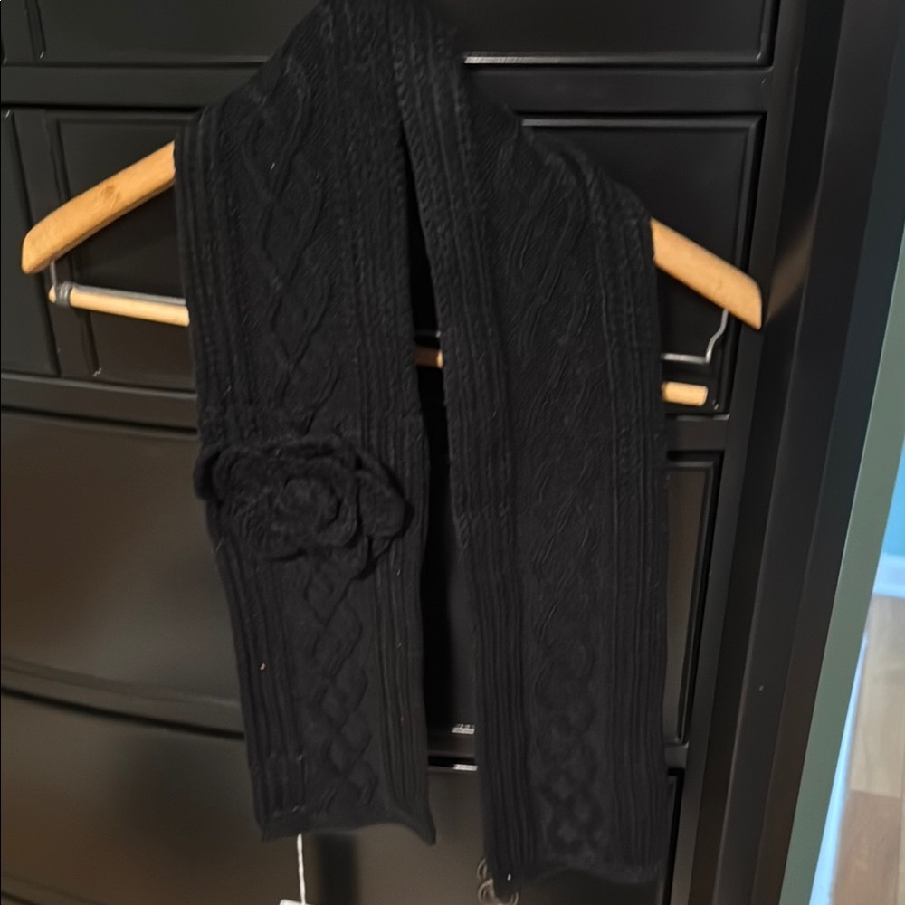Mud Pie Black Textured Scarf with Rosette